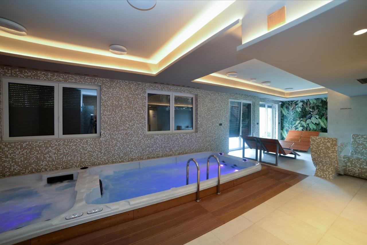 Laguna 3 *